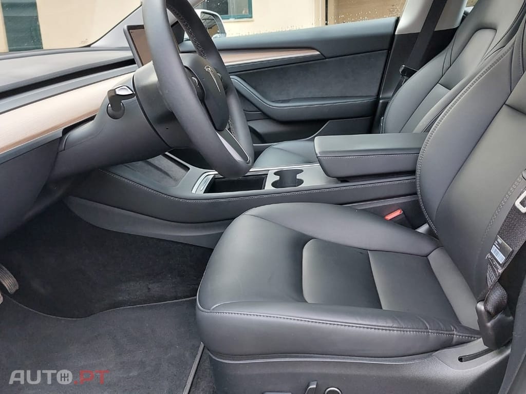 Tesla Model 3 Standard RWD