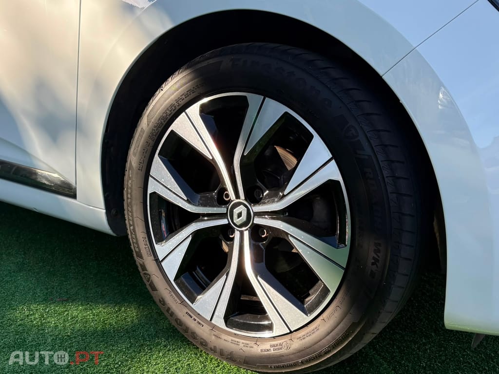 Renault Clio 𝙑 𝟭.𝟬 𝙏𝘾𝙚 𝙀𝙫𝙤𝙡𝙪𝙩𝙞𝙤𝙣 𝘽𝙞-𝙁𝙪𝙚𝙡