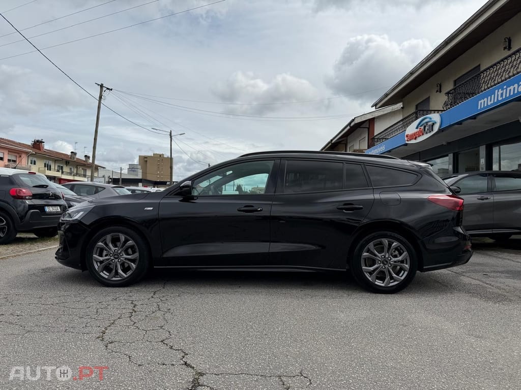 Ford Focus SW 1.0 EcoBoost MHEV ST-Line