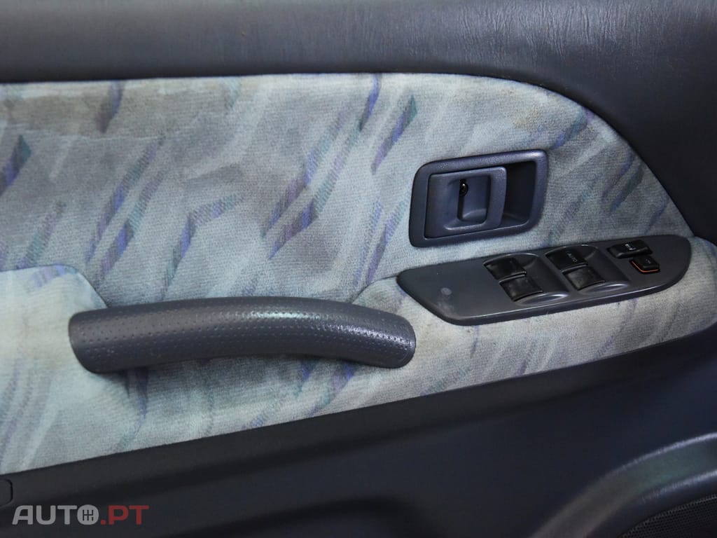 Toyota Land Cruiser 3.0 TD Pack 2