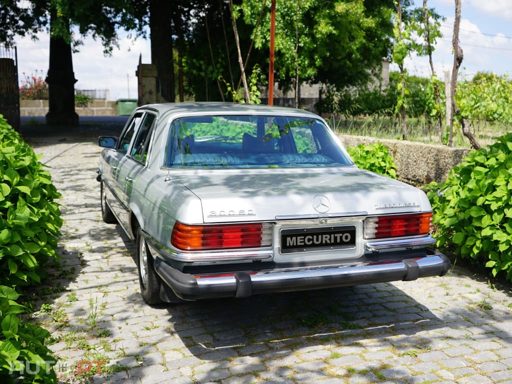 Mercedes-Benz 300 SD