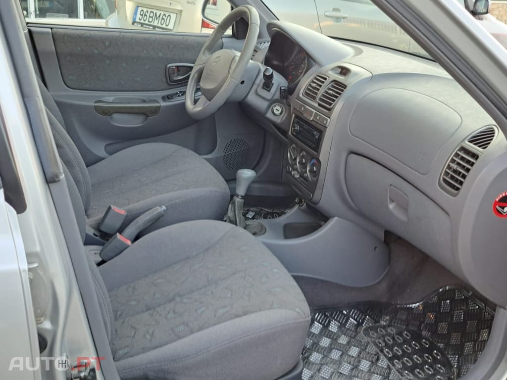 Hyundai Accent 1.3 GLS Plus