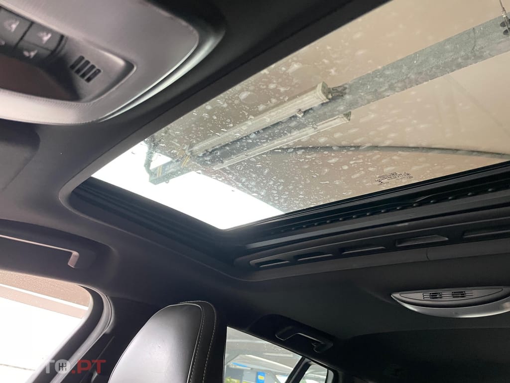 Volvo V60 2.4 D6 R-Design Momentum AWD Phev