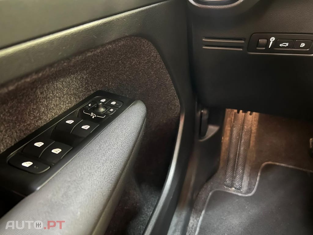 Volvo XC40 1.5 T4 211 PHEV Inscription