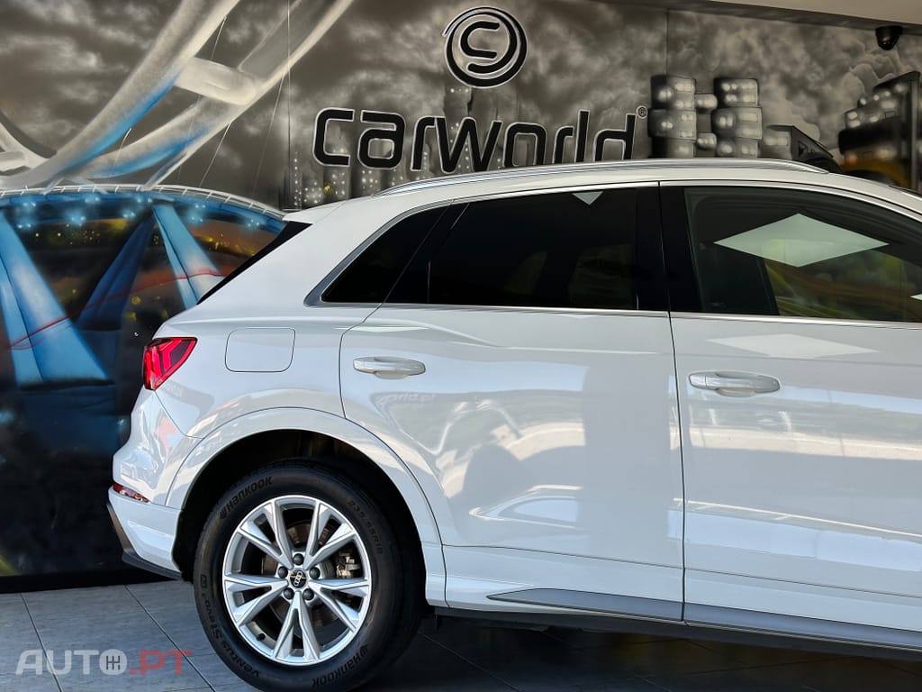Audi Q3 45 TFSIe S line S tronic