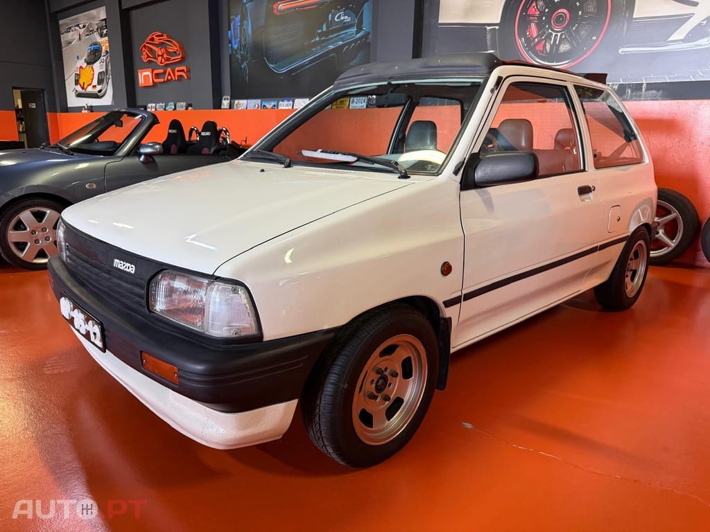 Mazda 121 1.1 Canvas Top