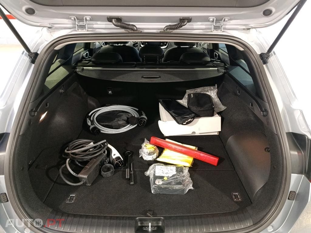 Kia Ceed 1.6 GDi PHEV Drive 6DCT