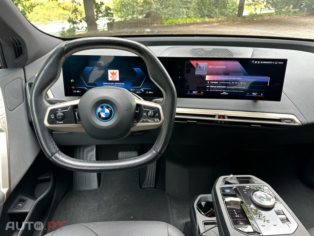 BMW iX xDrive 50