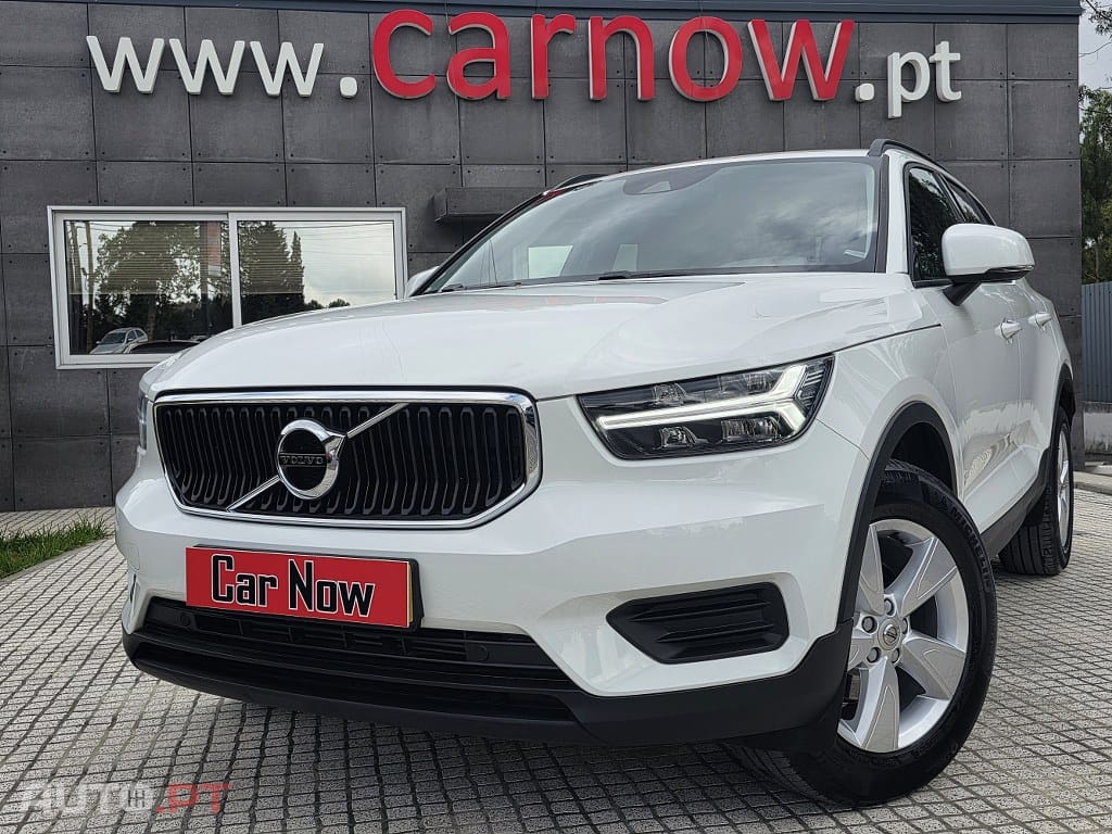 Volvo XC40 1.5 T3 Momentum Tech Edition