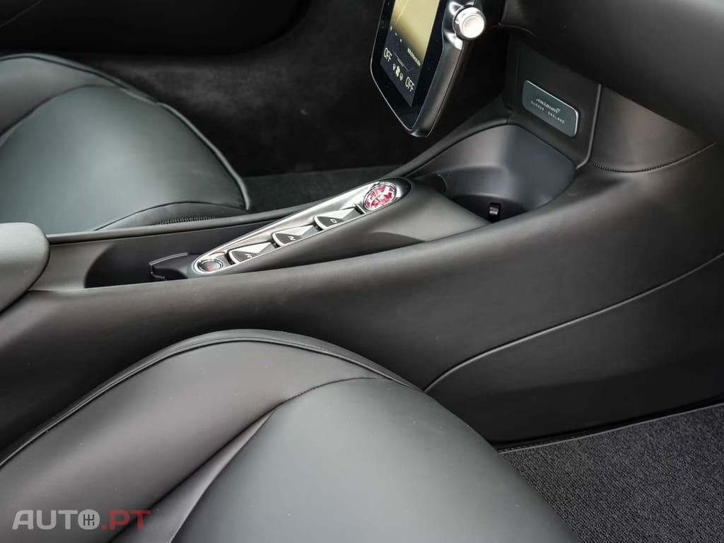 McLaren Artura I.V.A DEDUTIVEL 