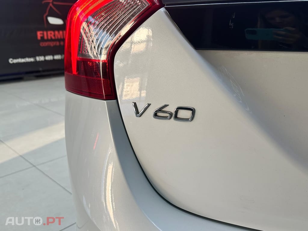 Volvo V60 2.0 D4 Momentum Eco