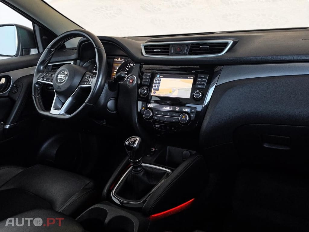 Nissan Qashqai 1.5 dCi N-Connecta J18