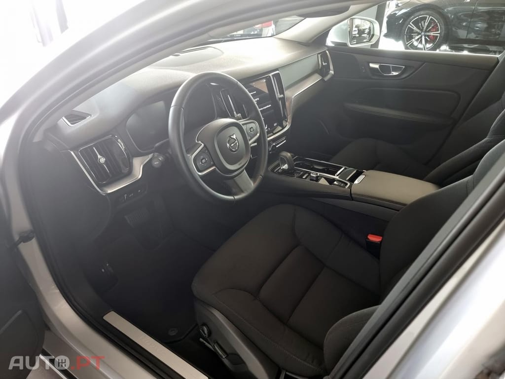 Volvo V60 2.0 T6 AWD TE Inscription Expression — fotografia 14