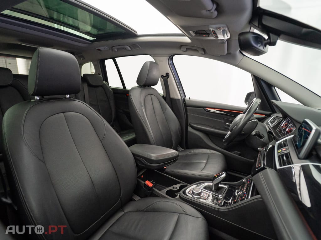 BMW 218 i 7L Line Luxury Auto
