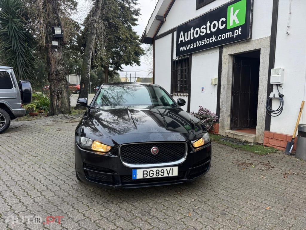 Jaguar XE E-Performance Pure