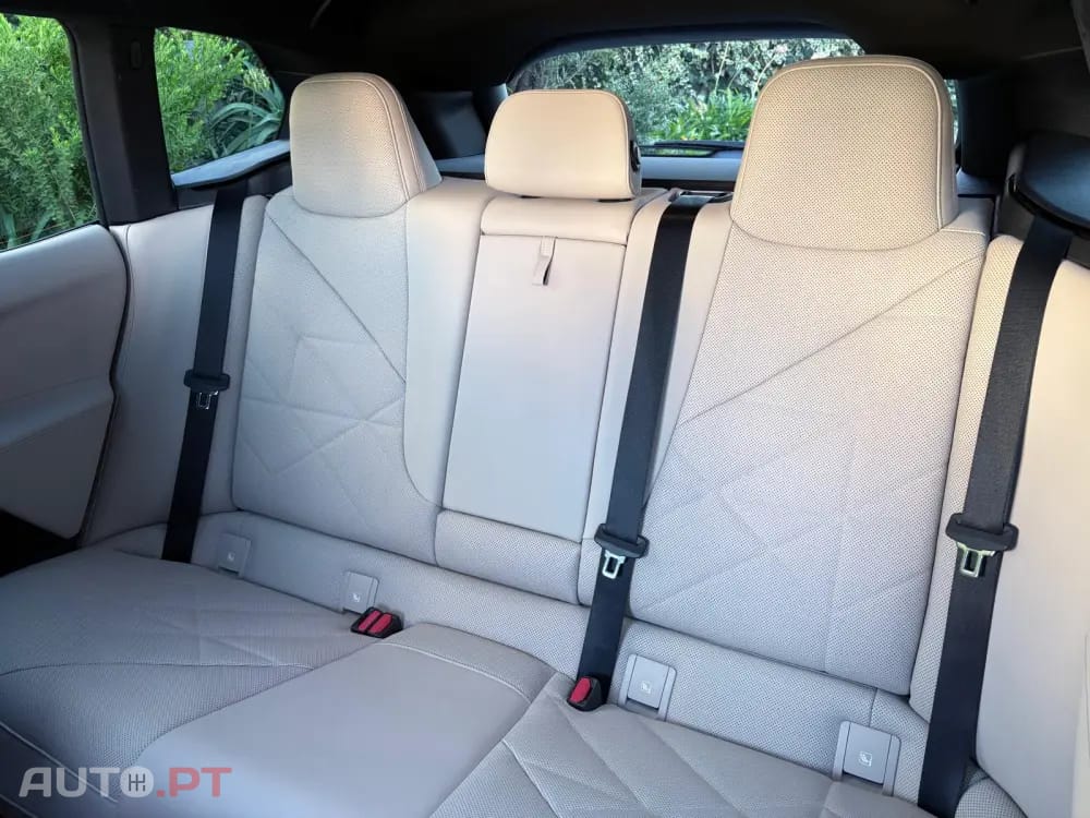 BMW iX xDrive 50 Pack Desportivo