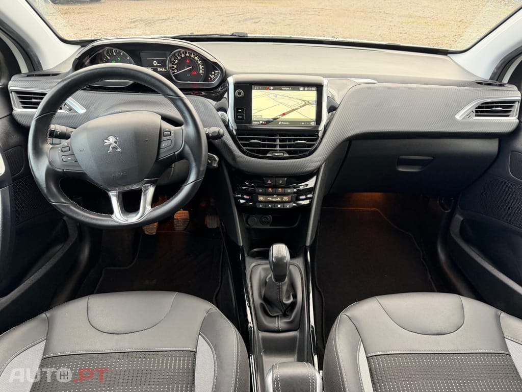 Peugeot 2008 1.2 PureTech Allure