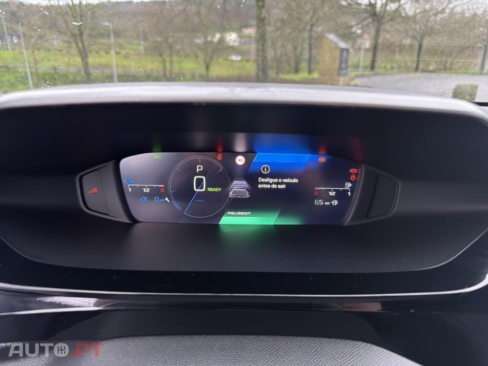 Peugeot 408 1.6 Hybrid Allure Pack e-EAT8