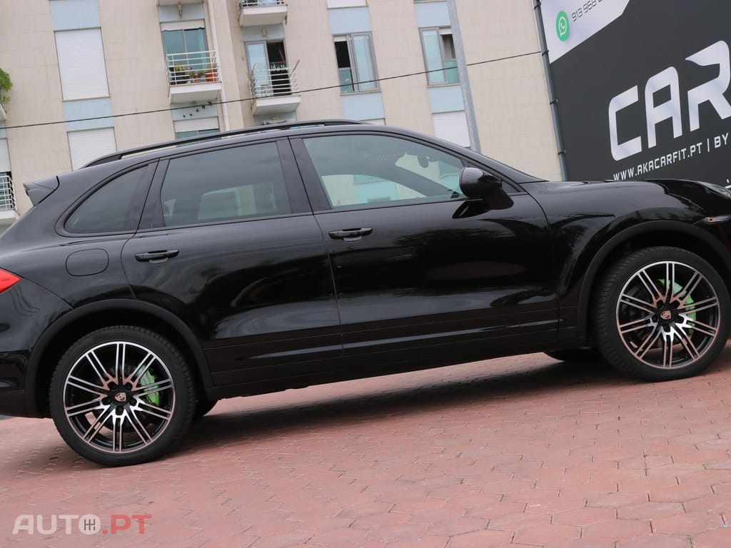 Porsche Cayenne Platinum Edition — fotografia 14