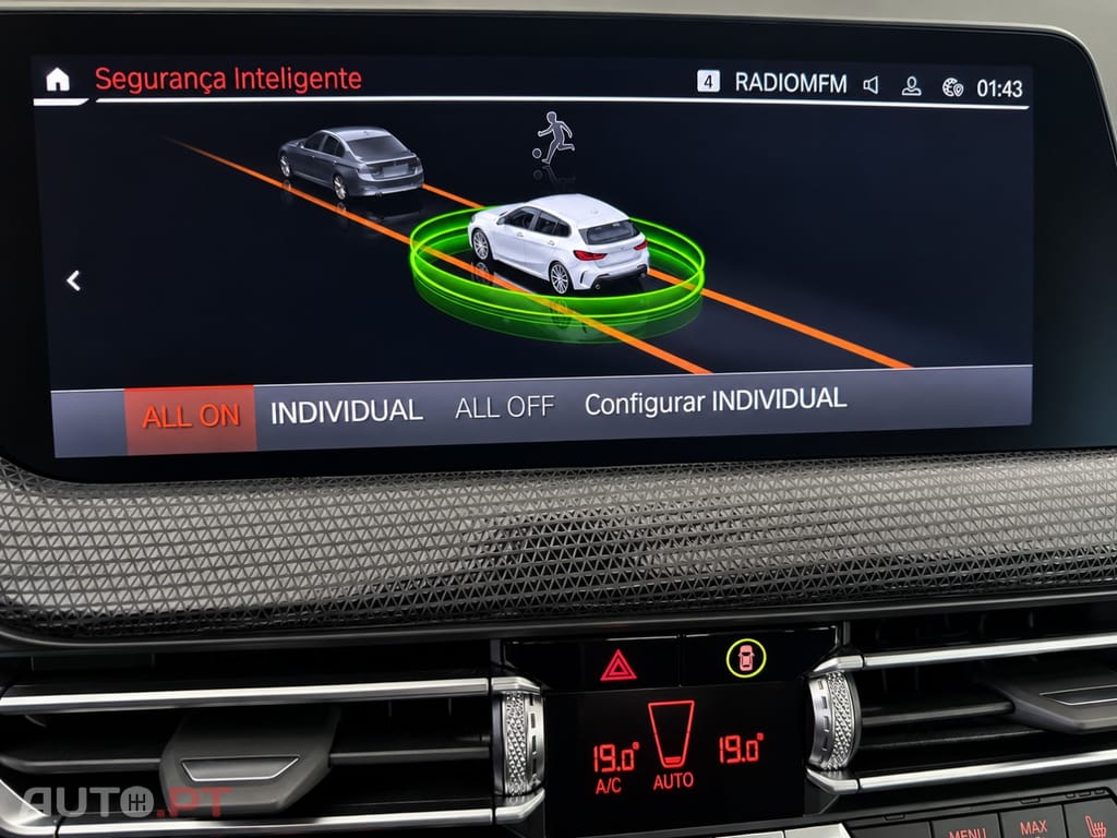 BMW 118 i Pack Desportivo M Auto
