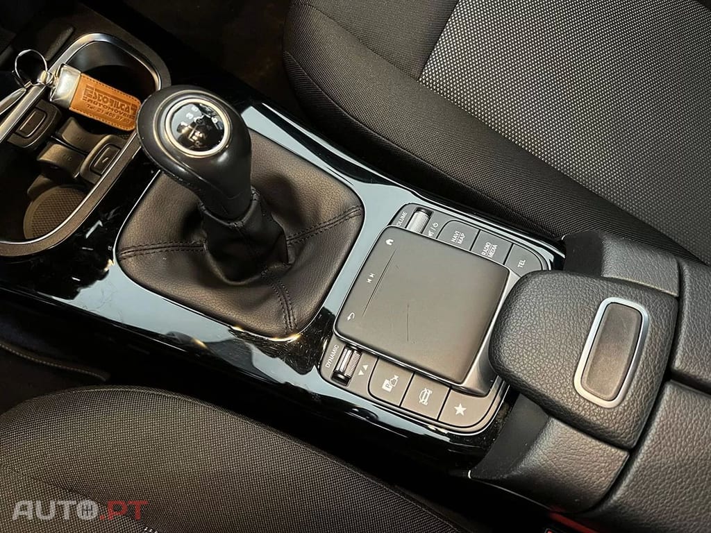 Mercedes-Benz CLA 180 d Shooting Brake Business Solutions