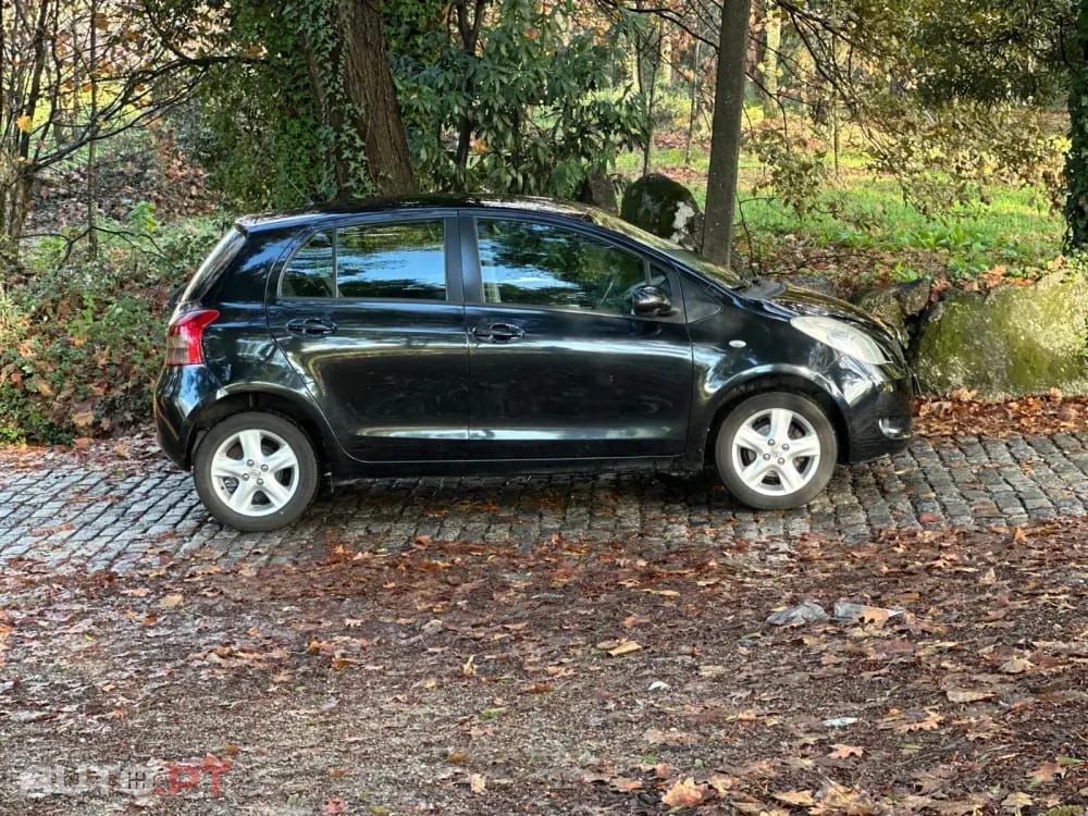 Toyota Yaris 1.0 VVT-i High Pack MM