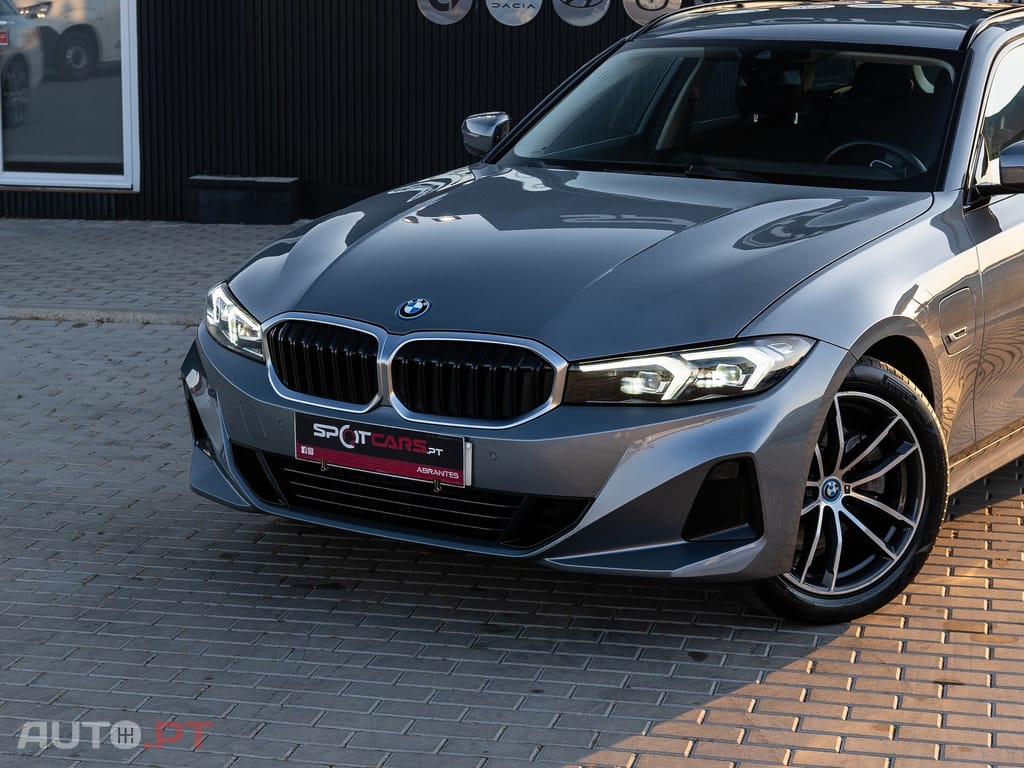 BMW 330 e Auto