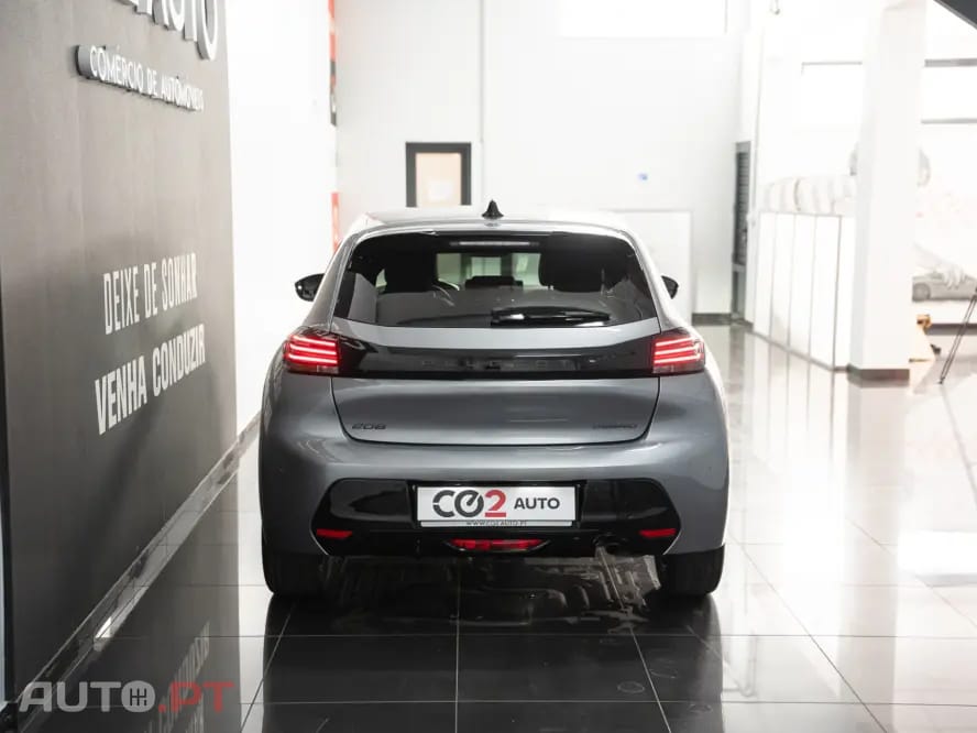 Peugeot 208 1.2 Hybrid Allure e-DCS6