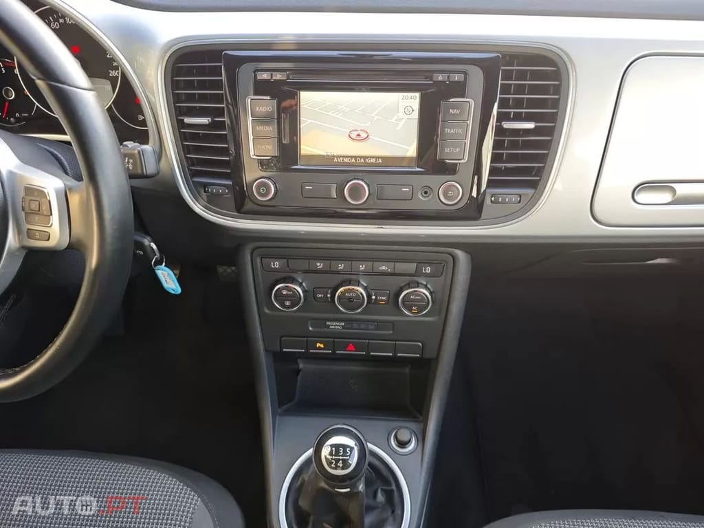 Volkswagen Beetle 1.6 TDi Design