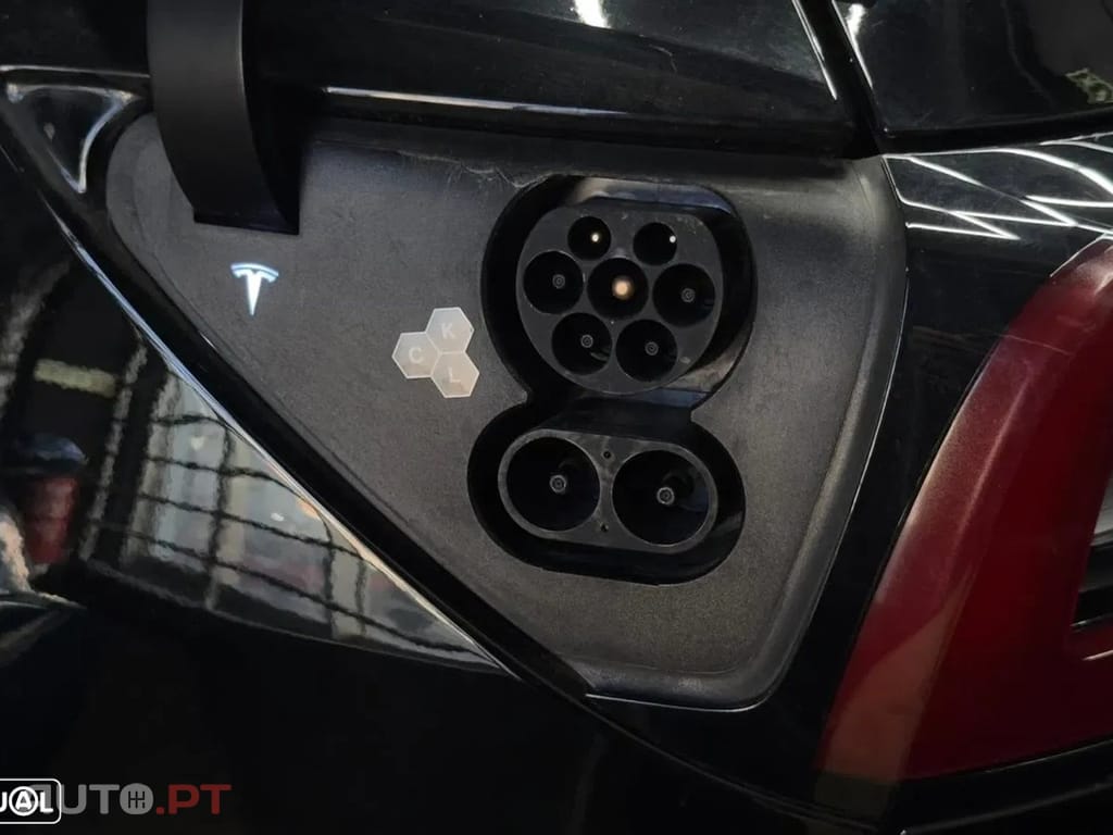 Tesla Model Y Long Range Dual Motor AWD