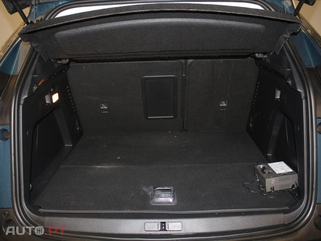 Peugeot 3008 1.6 Hybrid Allure Pack e-EAT8