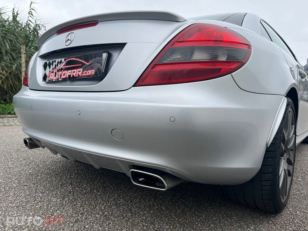 Mercedes-Benz SLK 200 Outro