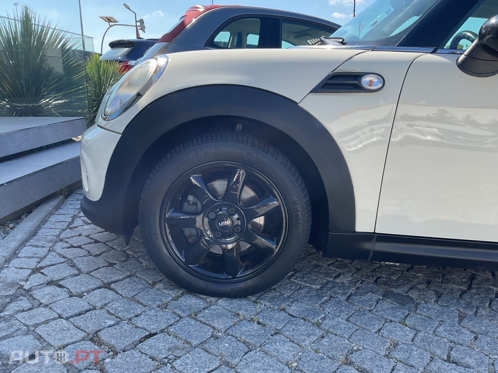 MINI Cooper Cooper D