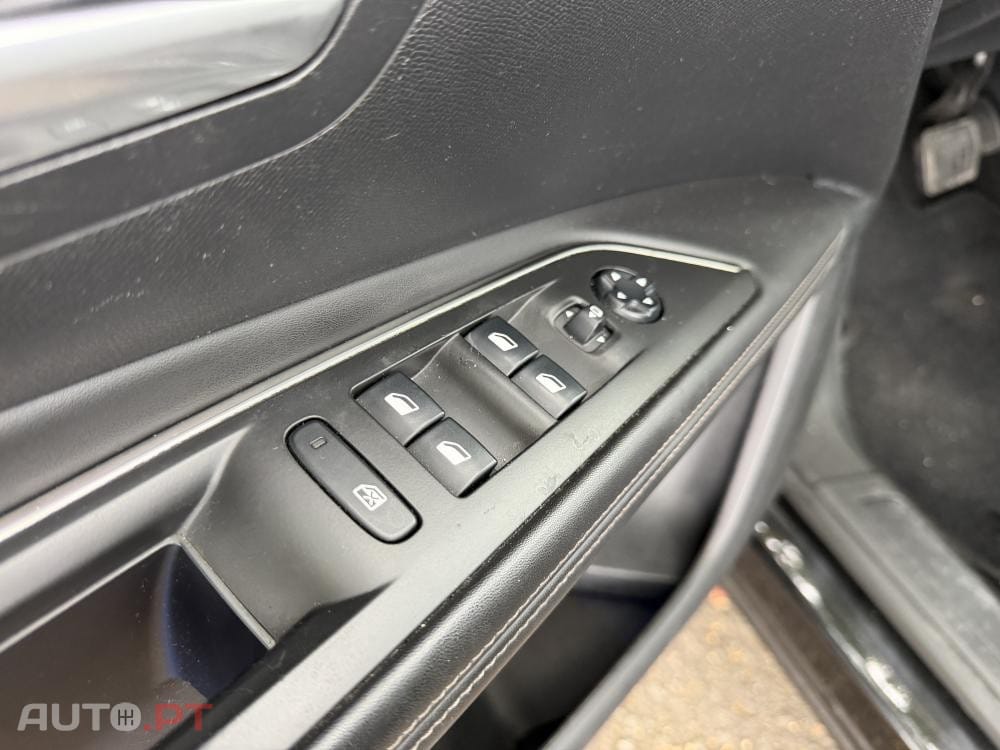 Peugeot 3008 1.6 BlueHDi Allure EAT6 J18