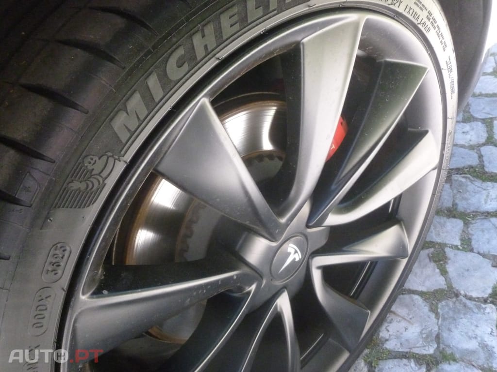 Tesla Model 3 Performance Dual Motor AWD