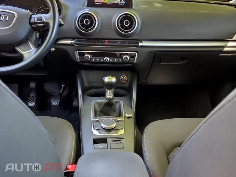Audi A3 Sportback 1.6 TDI Attraction