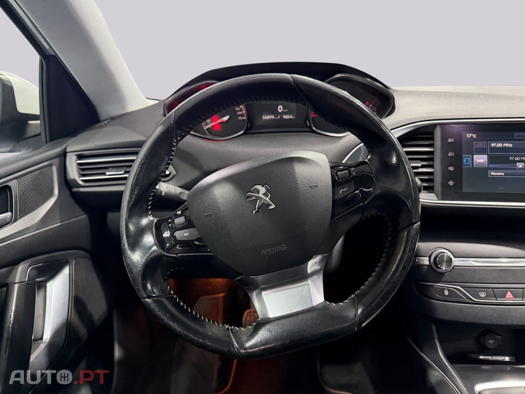 Peugeot 308 1.2  Feline