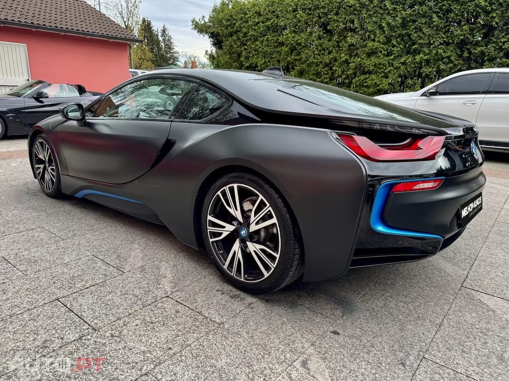 BMW i8 Coupe xDrive