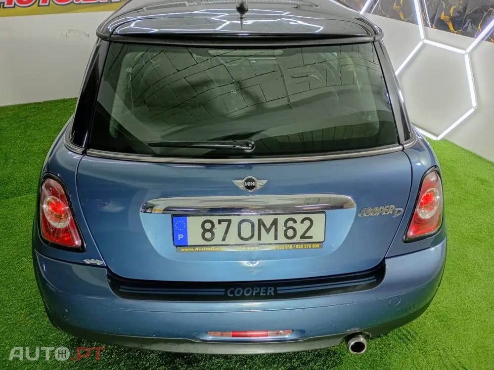 MINI Cooper Cooper D
