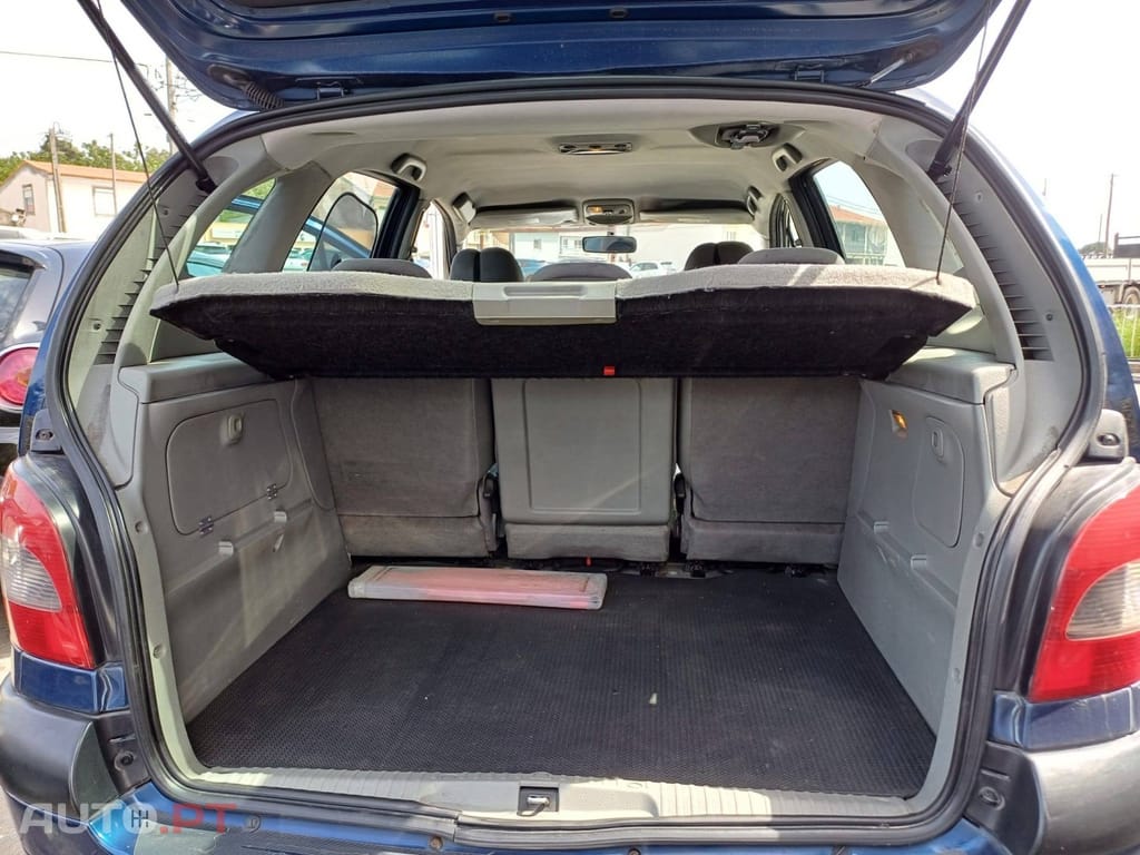 Renault Scénic 1.4 16V Conquest