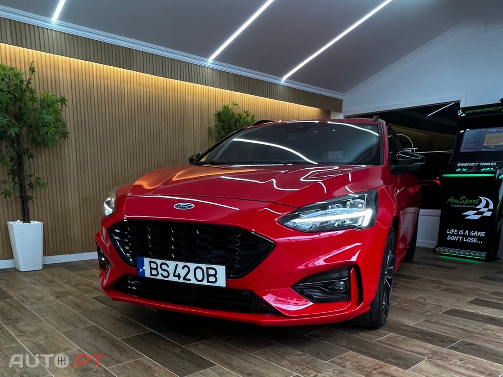 Ford Focus SW 1.0 EcoBoost S&S ST-LINE