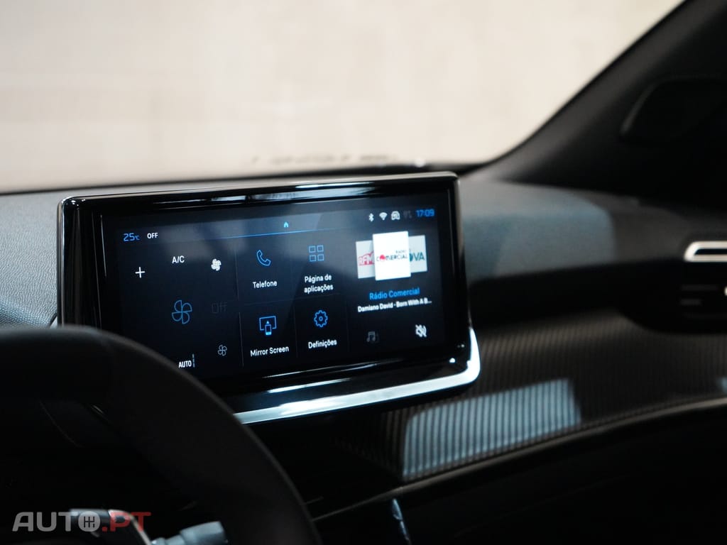 Peugeot 2008 1.2 Hybrid Allure e-DCS6