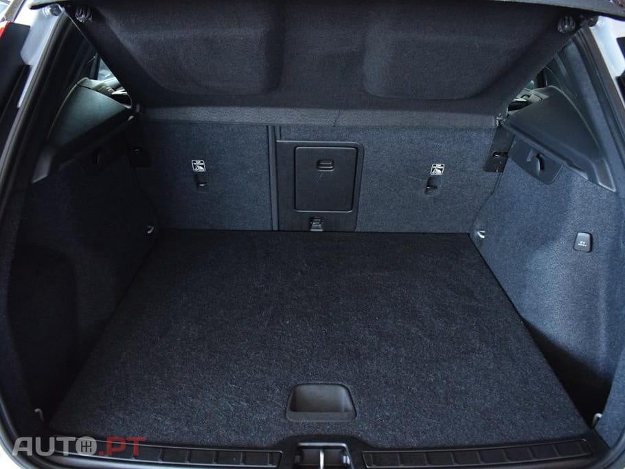 Volvo XC40 1.5 T5 PHEV R-Design Expression