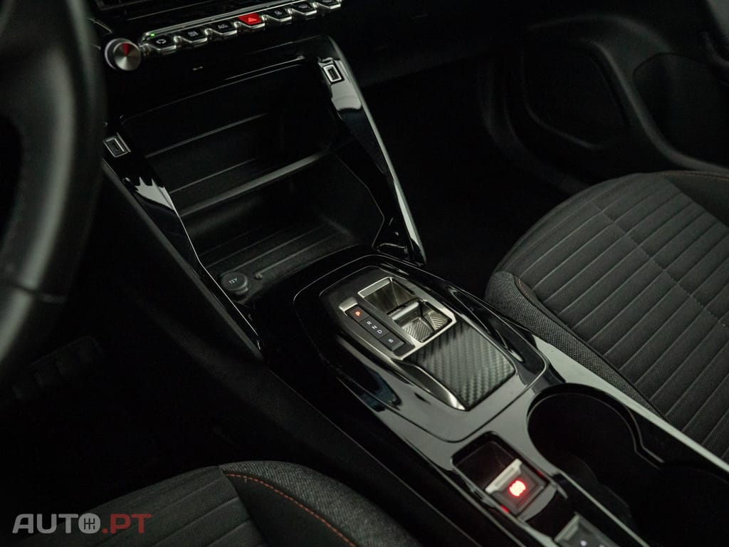 Peugeot E-2008 50 kWh Active Pack