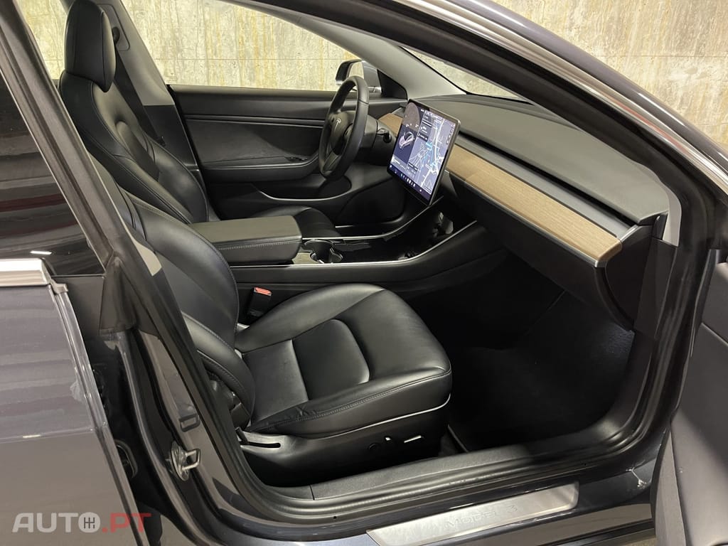 Tesla Model 3 Long-Range Dual Motor AWD