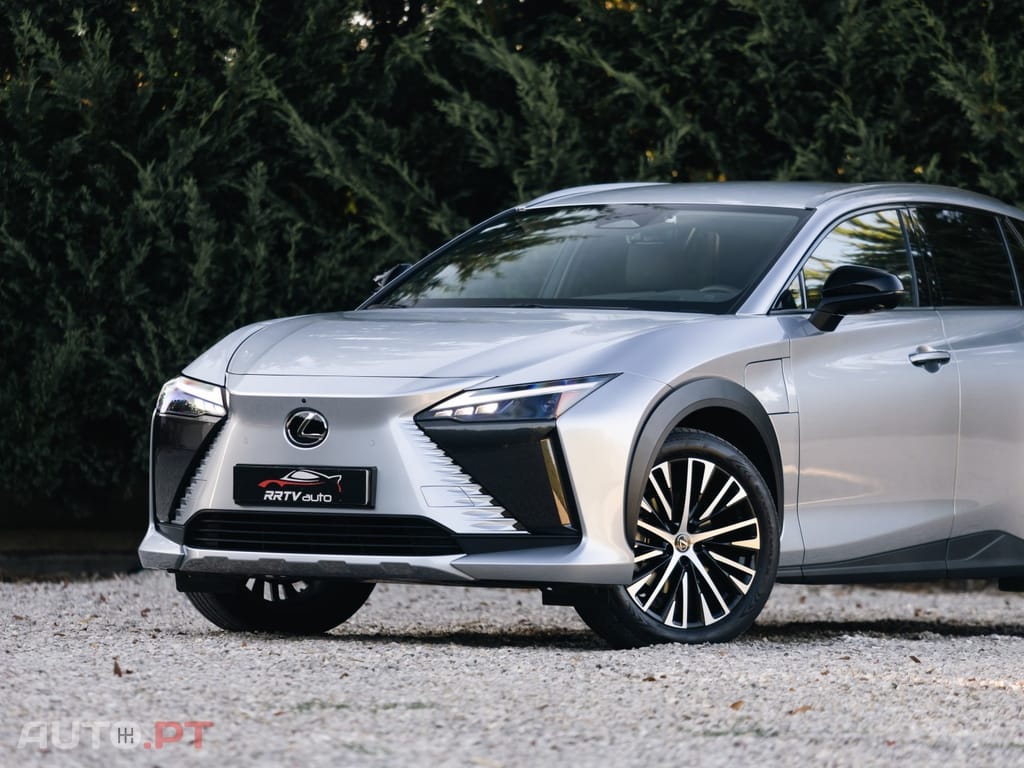 Lexus RZ Premium