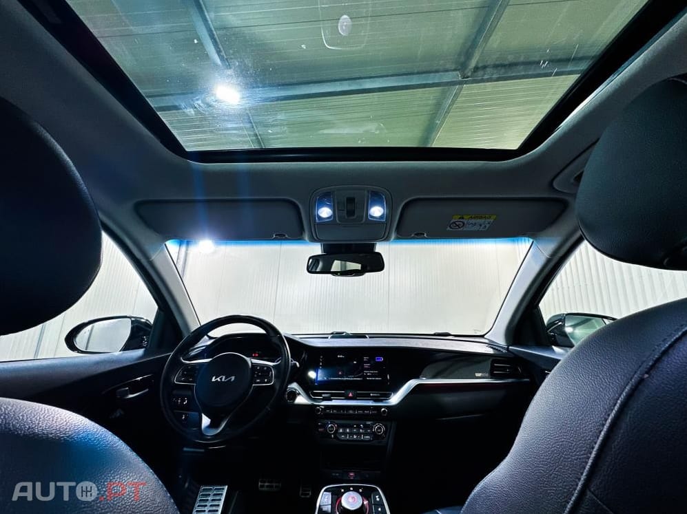 Kia Niro 64kWh Premium Pack