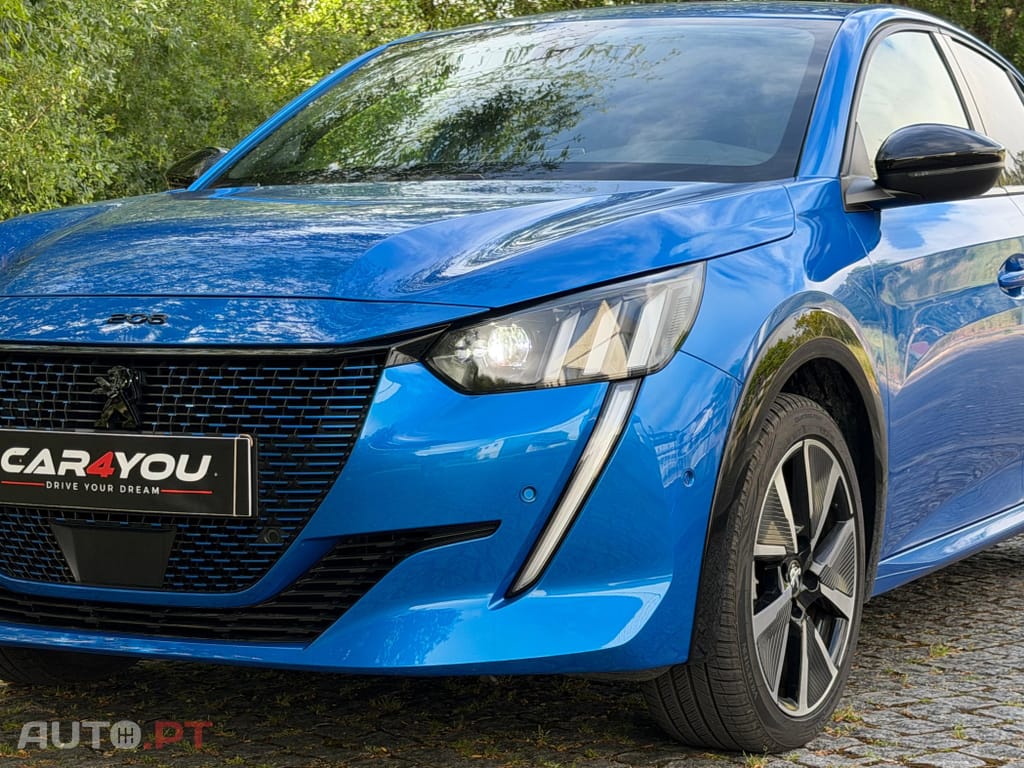 Peugeot E-208 50 kWh GT