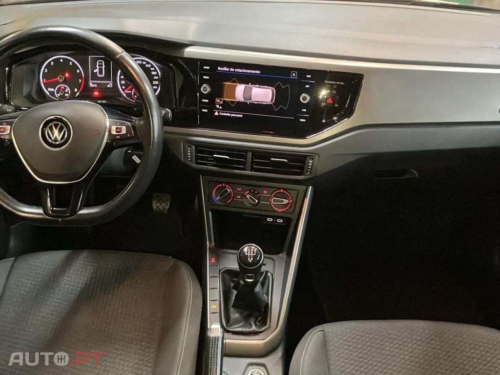 Volkswagen Polo 1.0 MPI CONFORT LINE