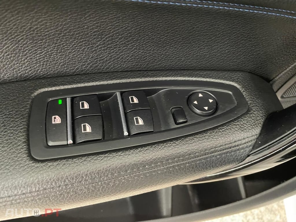 BMW 116 d Pack Desportivo M Auto